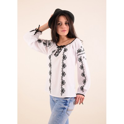 Embroidered blouse "Xenia" 18